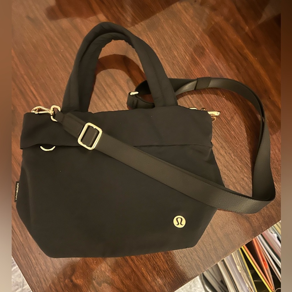 Lululemon Classic athletic bag